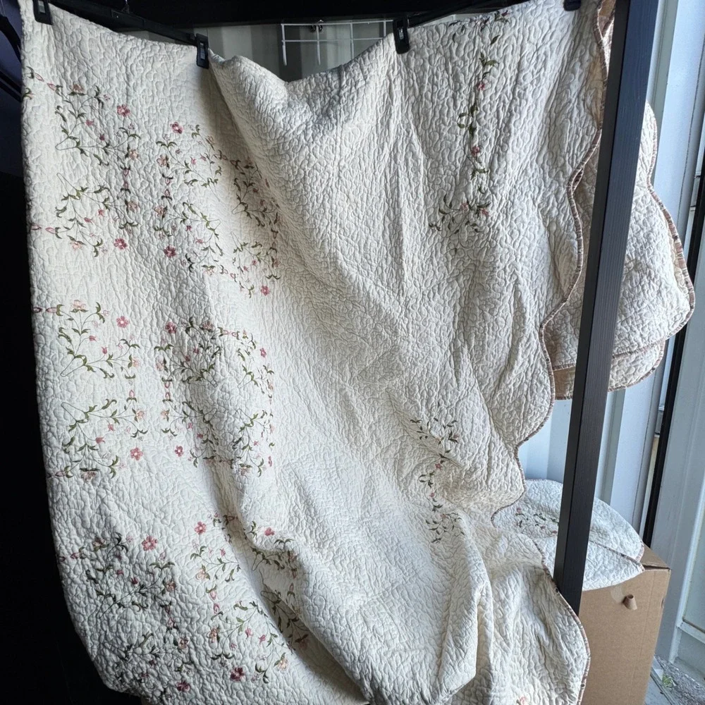 Peking Handicraft Quilt King Cream Floral Embroidered Cotton Cottagecore Bedding